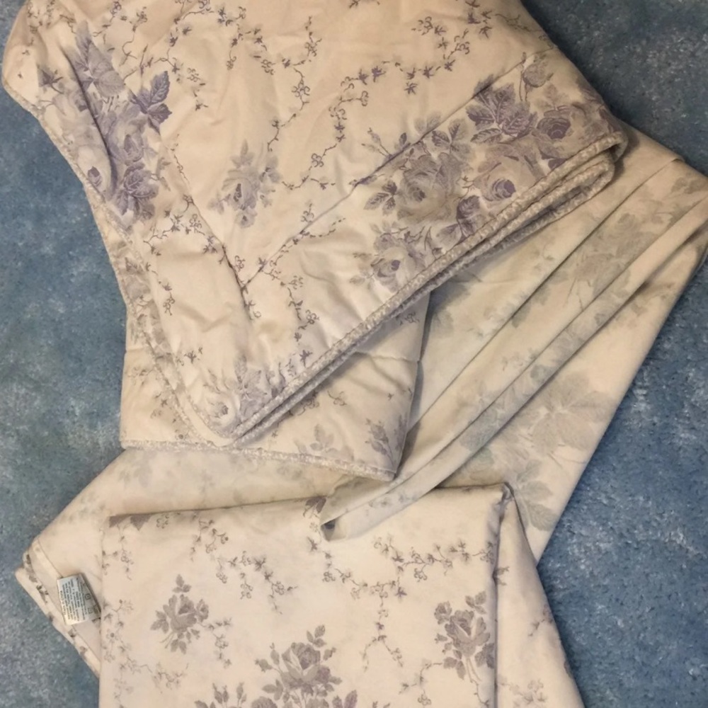 Laura Ashley comforter set